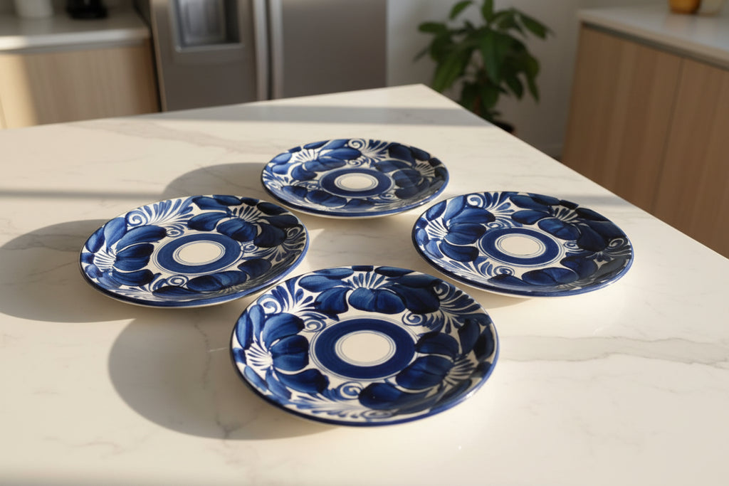 Set of 4 Classic ceramic flat dishes